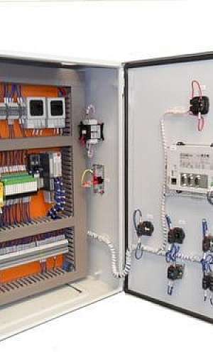 Quadro elétrico montado Quadro elétrico montado
